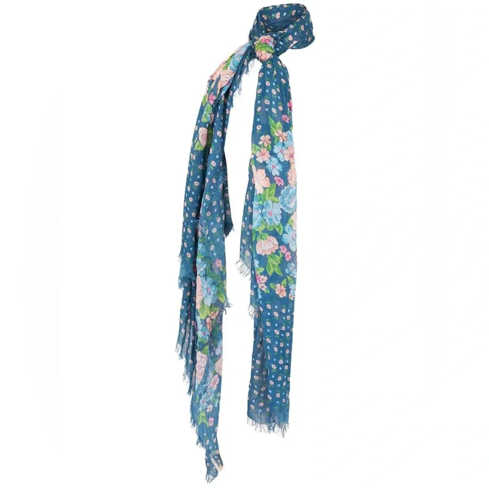 🌟 SALE 🌟 YELLOW ROSE TRAVEL SCARF - Picture 2 of 3